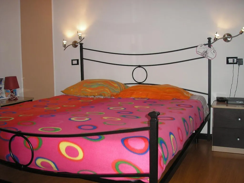 Casa Di Charlie Chaplin Hotel Milan Apartment