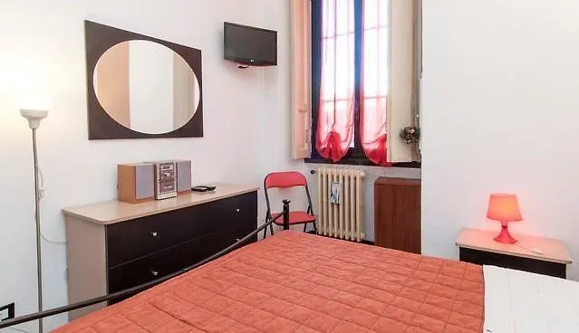 Casa Di Charlie Chaplin Hotel Milan 0*,